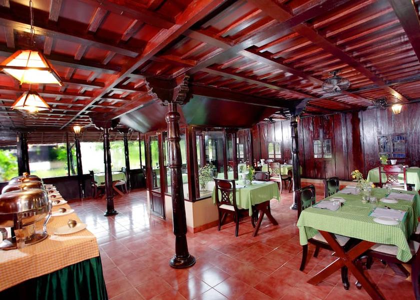 Kerala Kumarakom Food & Dining