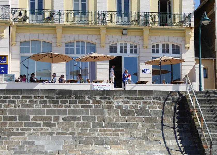 Brittany Saint-Malo Bar