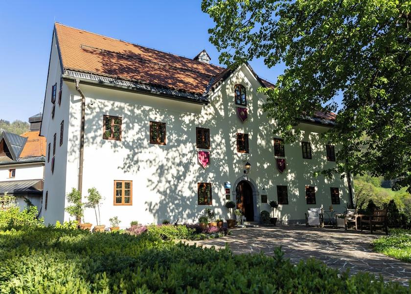  Spodnja Idrija Terrace