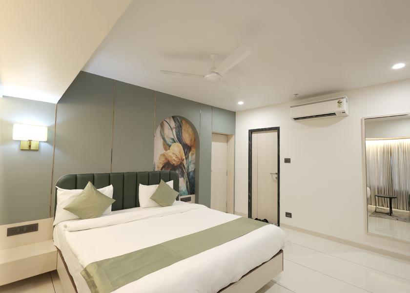 Gujarat Surat Executive Room