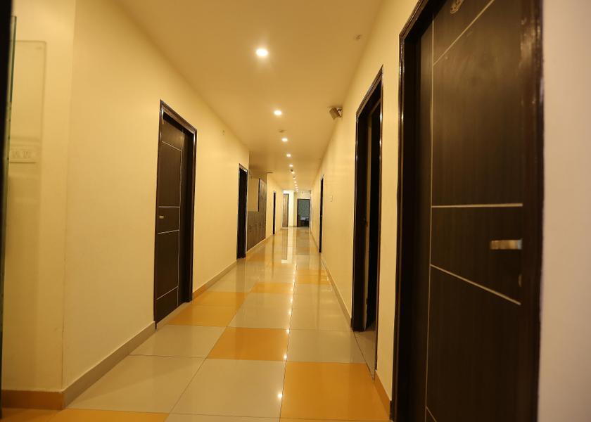 Uttar Pradesh Lucknow Public Areas