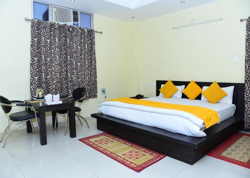 Uttar Pradesh Lucknow Grand Deluxe or Grand Corp Twin Bed Room