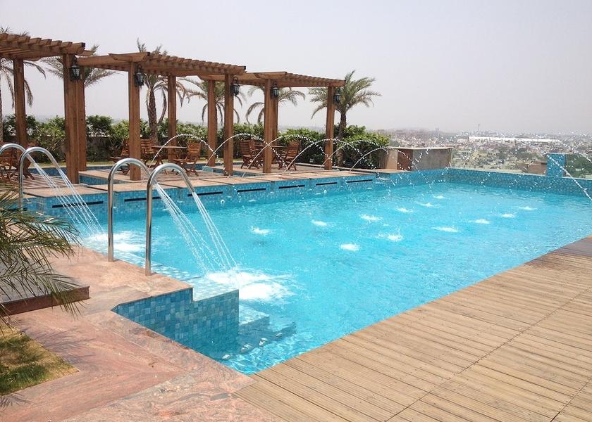 Delhi Delhi Pool