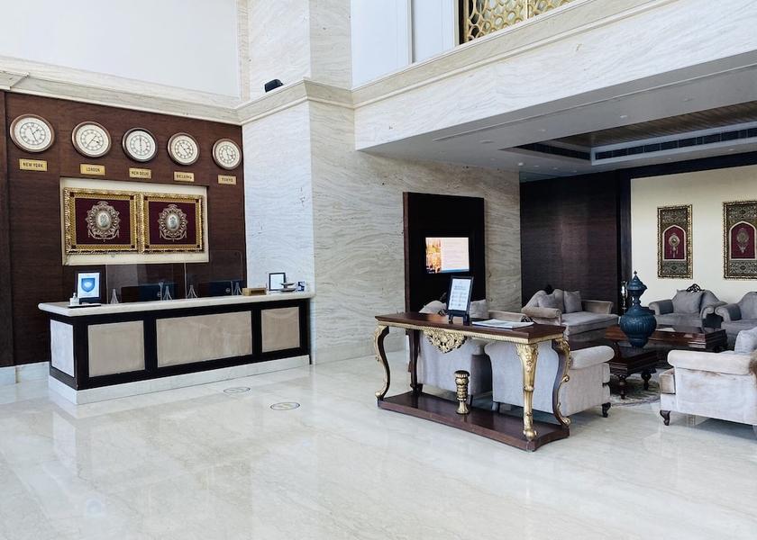 Delhi Delhi Lobby