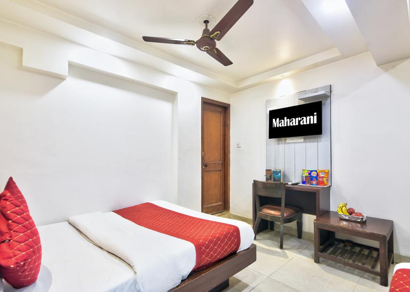 Delhi Delhi Deluxe AC Room