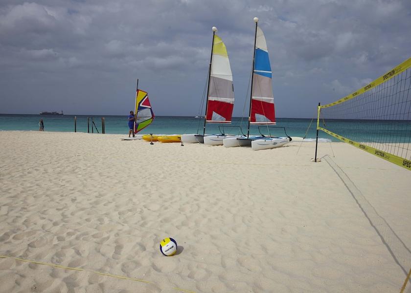  Oranjestad Beach
