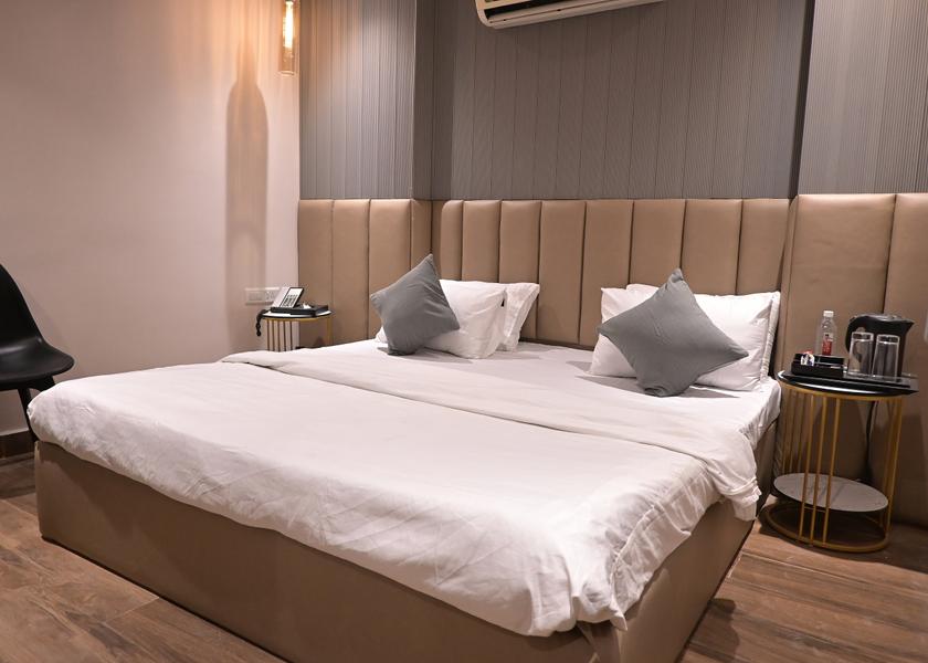 Uttar Pradesh Prayagraj Executive Room