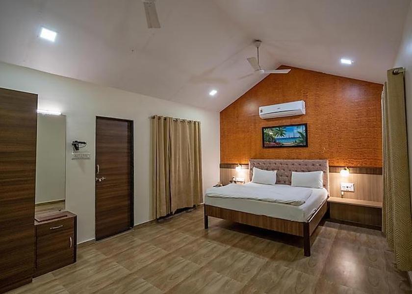 Maharashtra Lonavala AC Cottage with Balcony