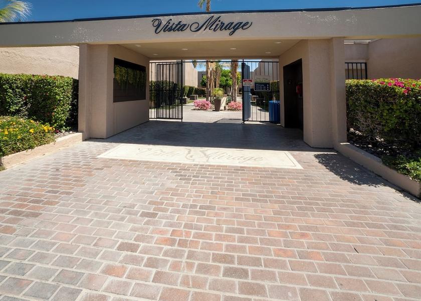 California Palm Springs Amenity