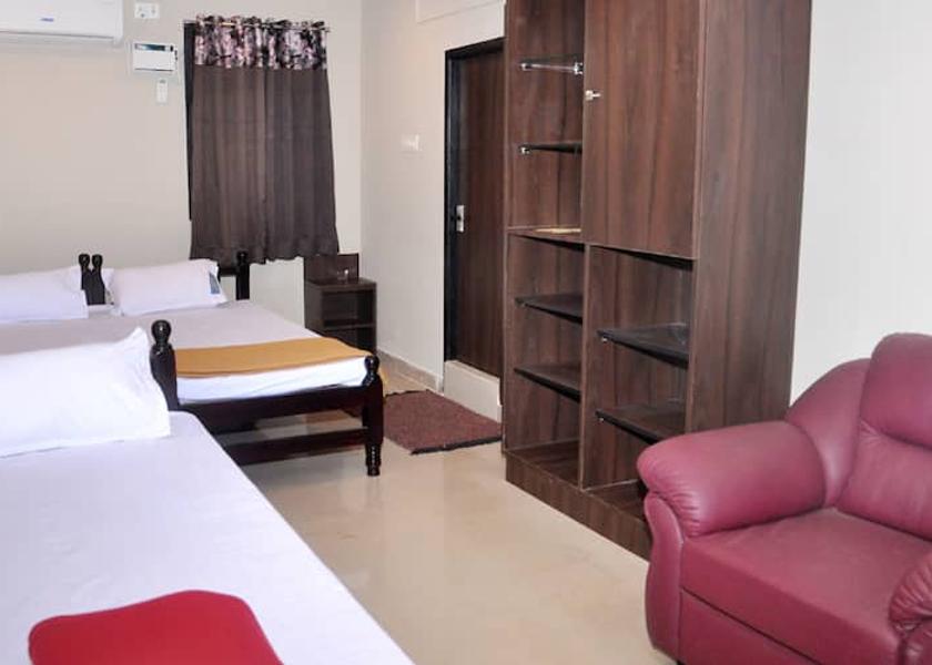 Tamil Nadu Kumbakonam Triple Bed Room