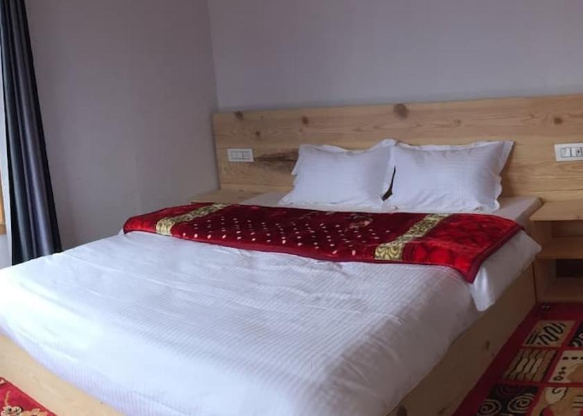 Double Room With Mountain View	