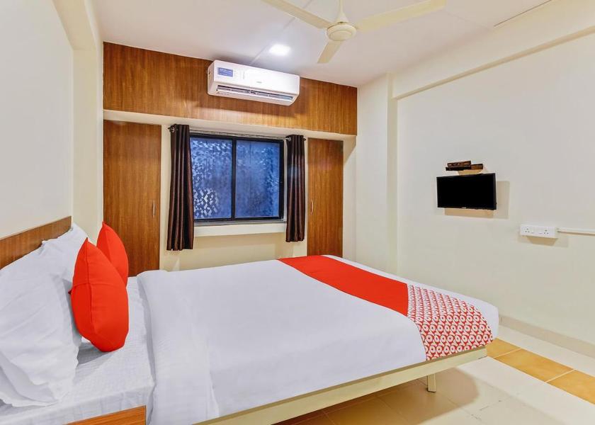Maharashtra Pune Classic Room