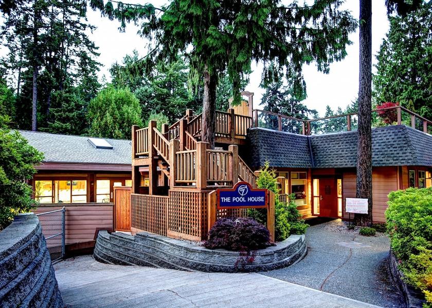 British Columbia Parksville Property grounds