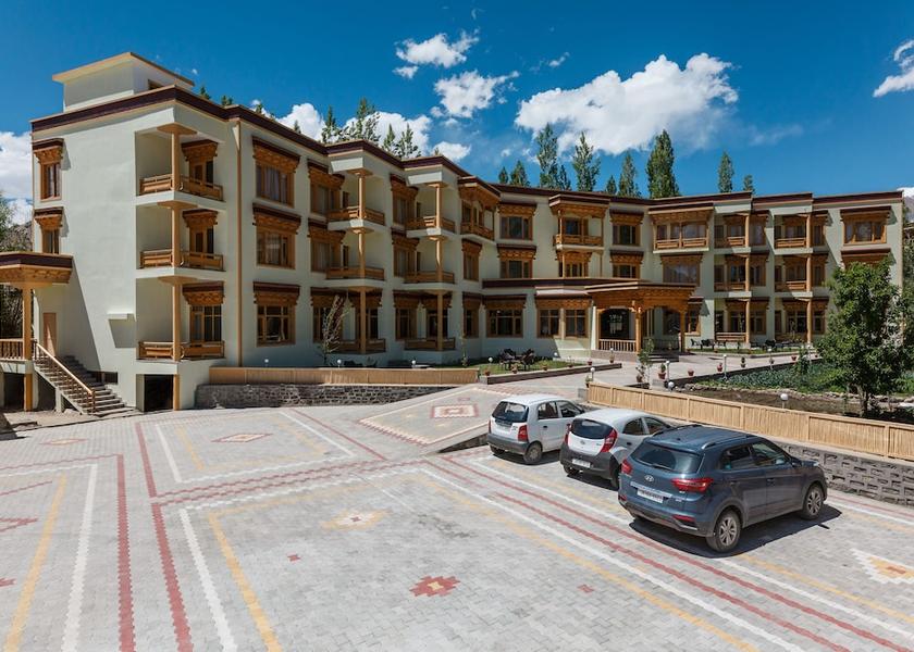 Ladakh Leh Parking