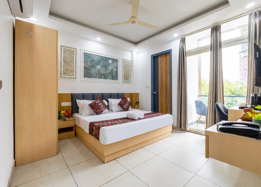 Uttar Pradesh Noida Fortune Balcony Room