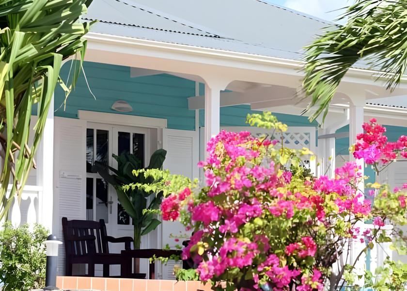  Orient Bay Hotel Exterior