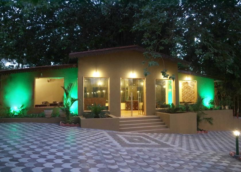 Gujarat Sasan Gir Hotel Exterior