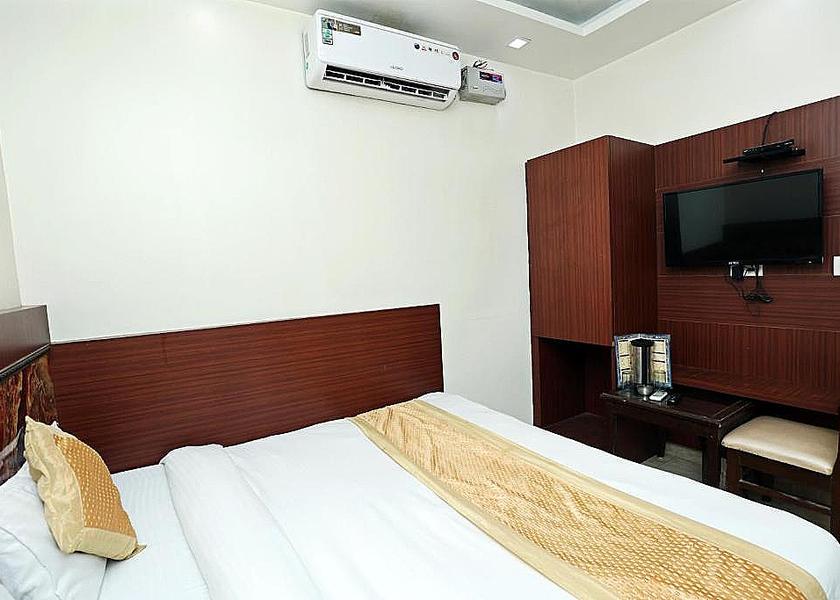 Delhi Delhi Deluxe ( Four Bed )