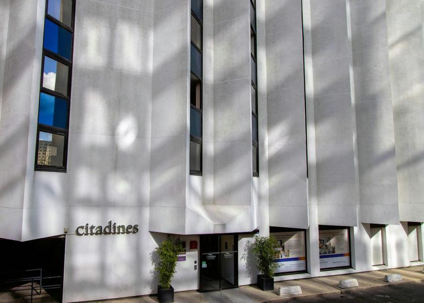 Île-de-France Courbevoie Exterior view