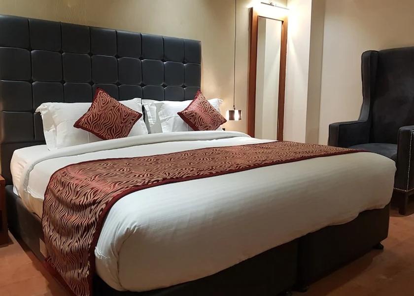 Uttar Pradesh Prayagraj Hotel Exterior