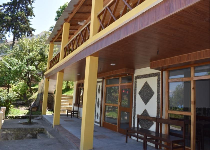 Uttarakhand Kausani Hotel Exterior