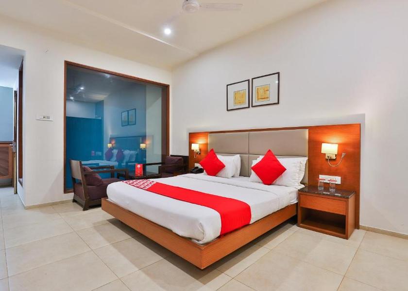 Gujarat Rajkot DELUXE ROOM