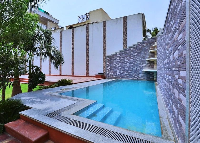 Uttar Pradesh Agra Pool