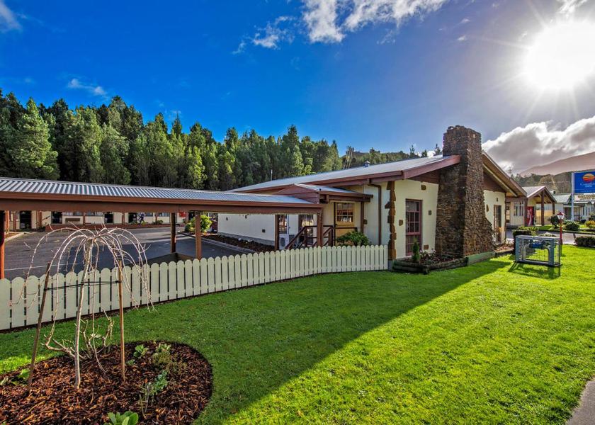 Tasmania Queenstown Hotel Exterior