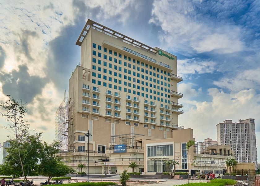 Haryana Gurugram Hotel Exterior