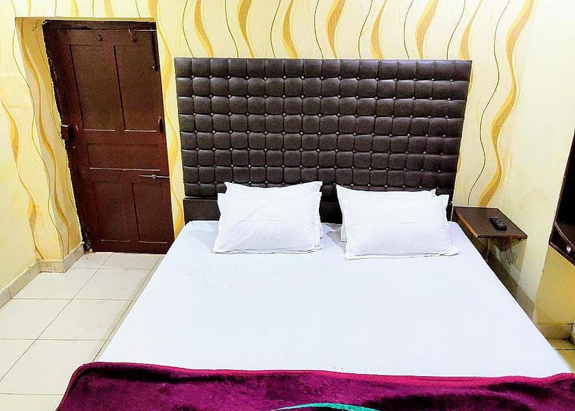 Uttar Pradesh Lucknow Ac Single Room attached 