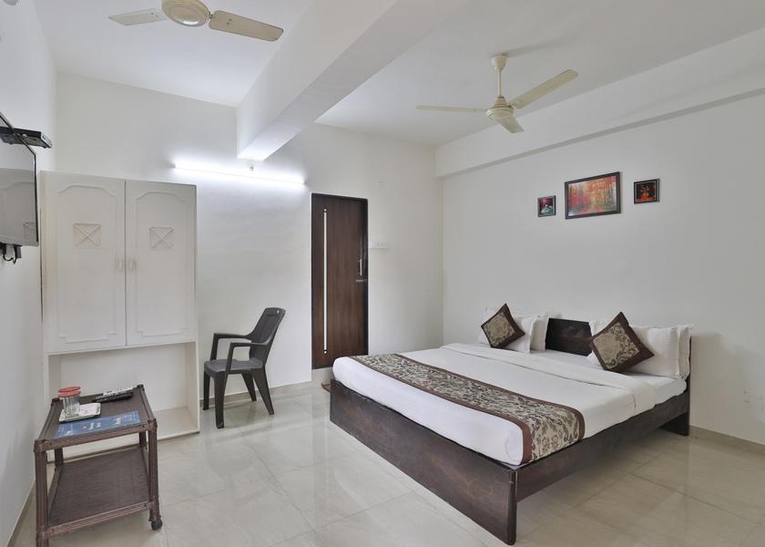 Gujarat Rajkot Deluxe Split AC Room
