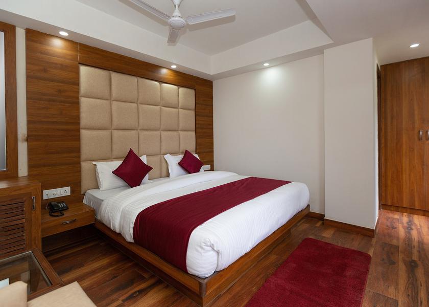 Uttarakhand Mussoorie Deluxe Premium Room (Valley View)