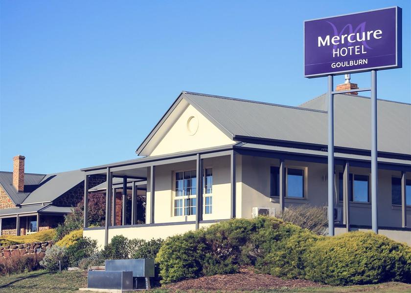 New South Wales Goulburn Hotel Exterior