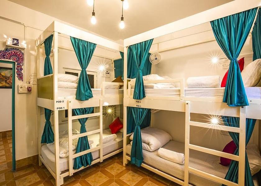 Uttar Pradesh Varanasi 6 Beds Female Dorm