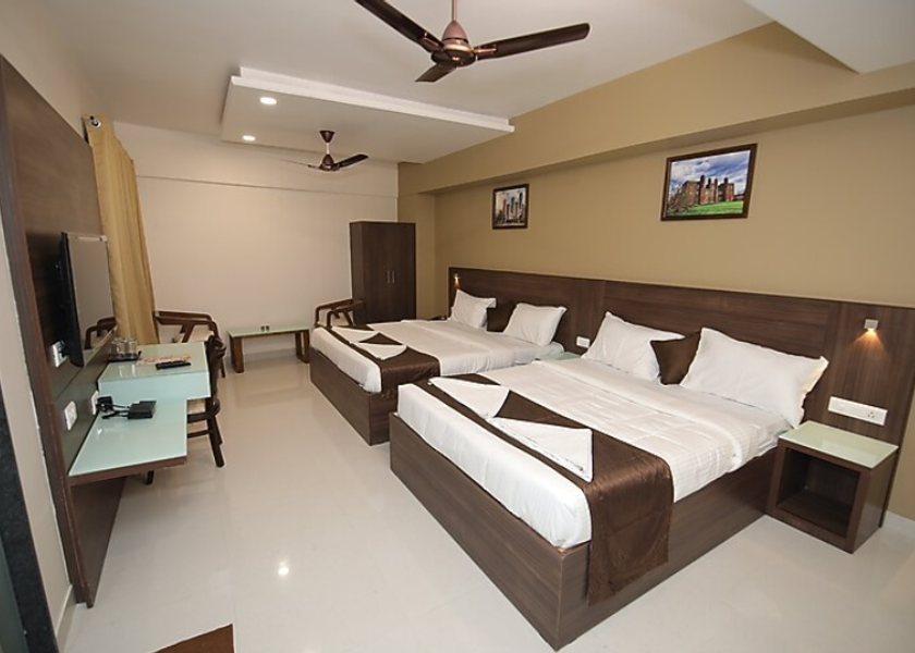 Karnataka Hubli Suite Room With 2 King Bed