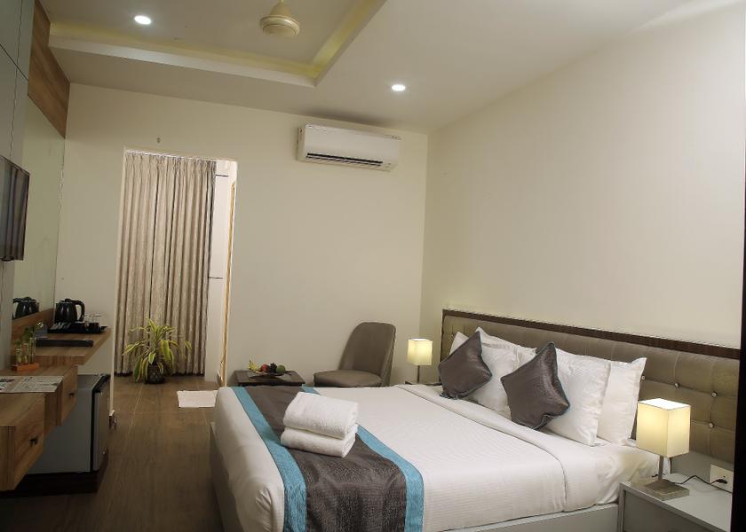 Andhra Pradesh Vijaywada Superior Luxury King Room