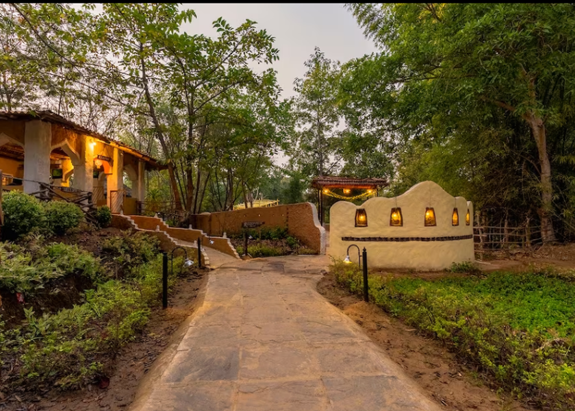 Madhya Pradesh Kanha Hotel Exterior