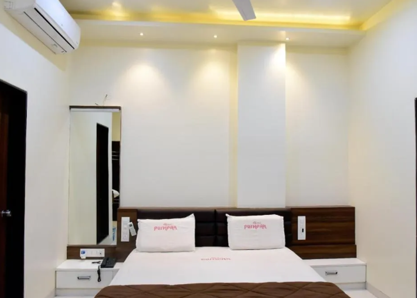 Maharashtra Satara Deluxe AC with Balcony Room