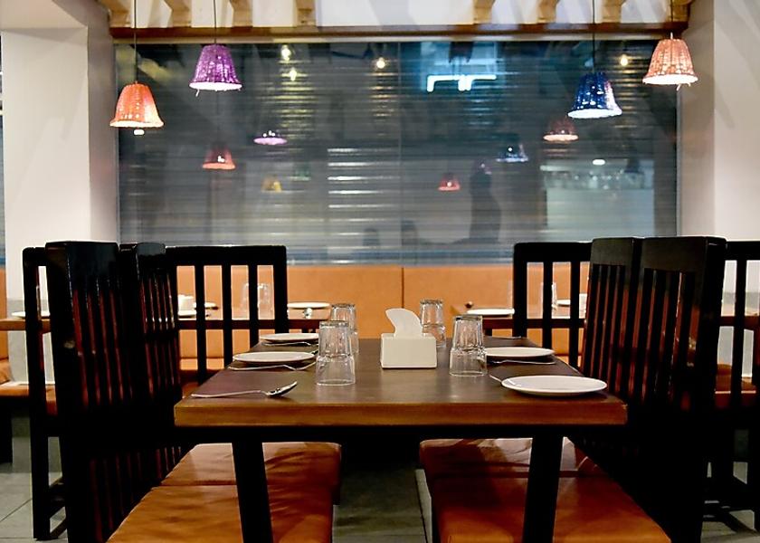 Maharashtra Satara Food & Dining