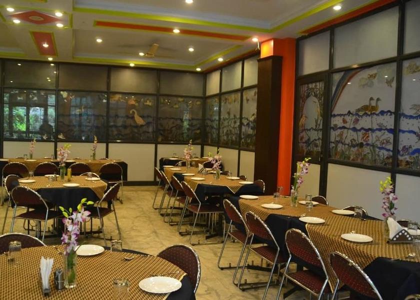 Uttar Pradesh Jhansi Food & Dining