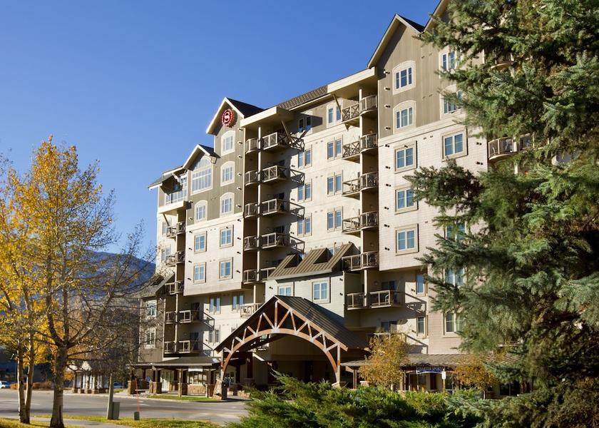 Colorado Avon Exterior Detail