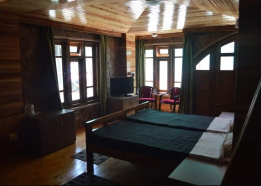 Meghalaya Shillong Deluxe Quadruple Room