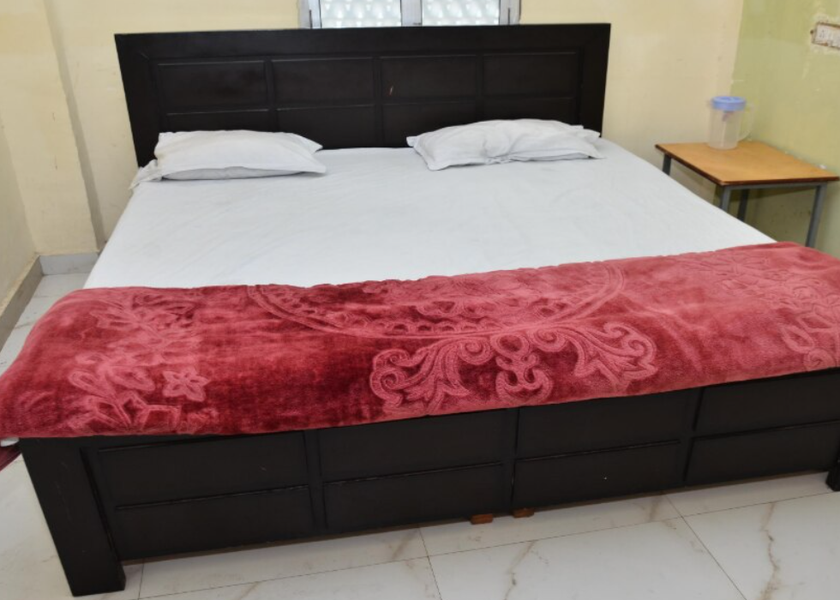 Uttar Pradesh Jhansi Standard Non AC Room