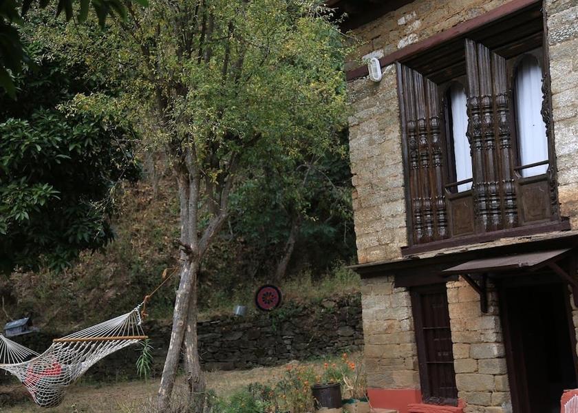 Uttarakhand Kausani Exterior detail
