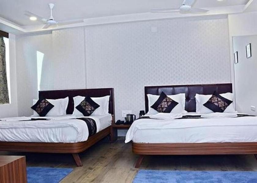 Gujarat Vadodara Deluxe Room