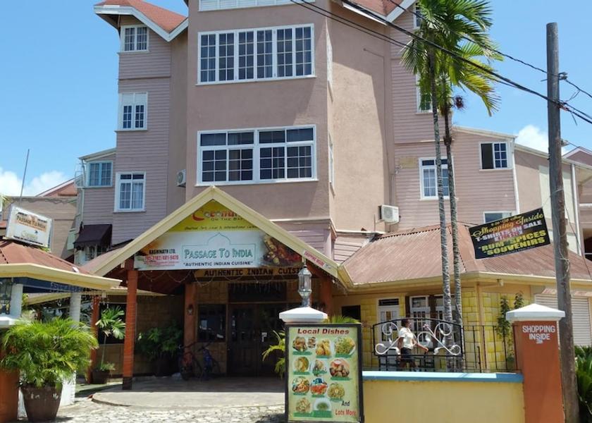 Saint James Ocho Rios Exterior Detail