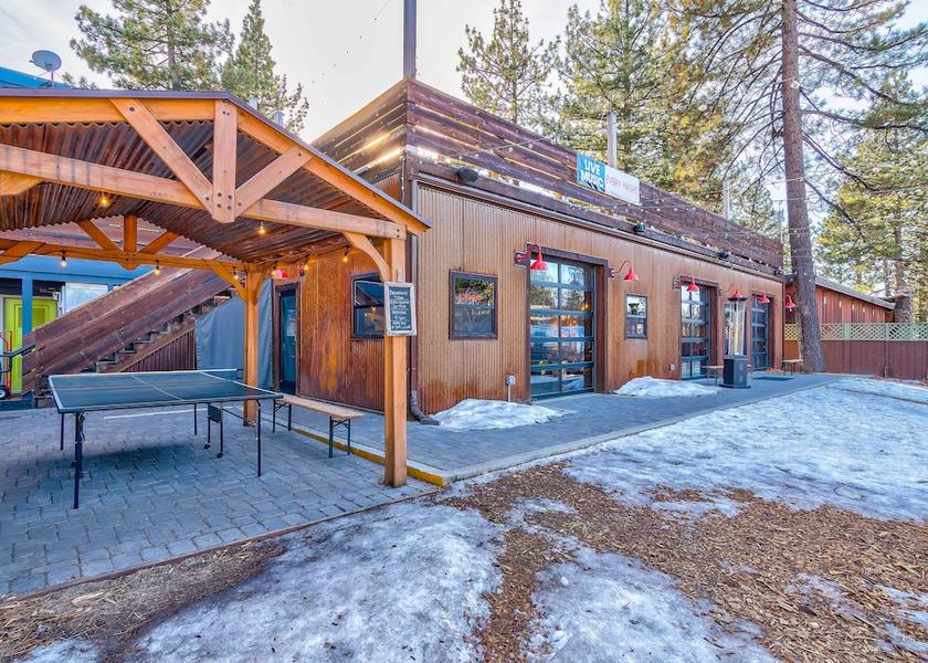 California South Lake Tahoe Facade