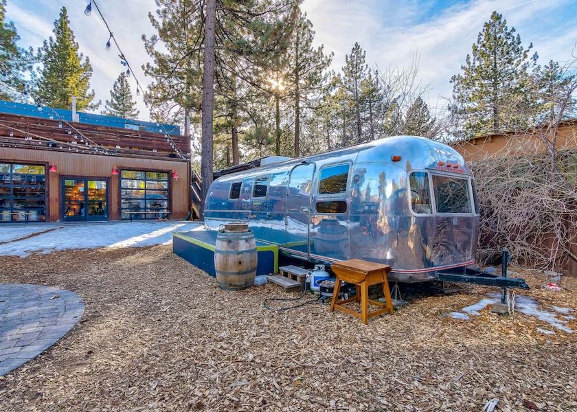California South Lake Tahoe Property grounds