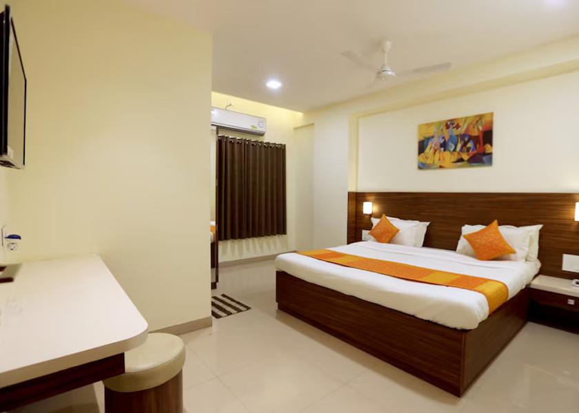 Maharashtra Sangole Executive AC room