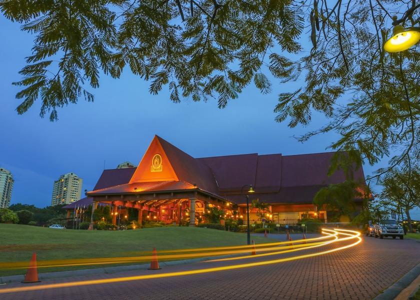 Malacca Alor Gajah Front of property - evening/night